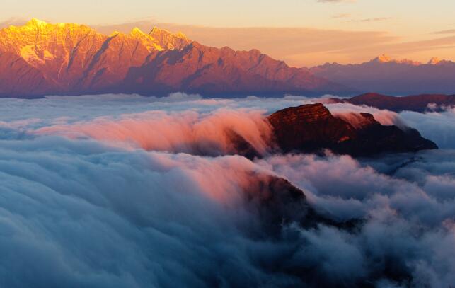牛背山