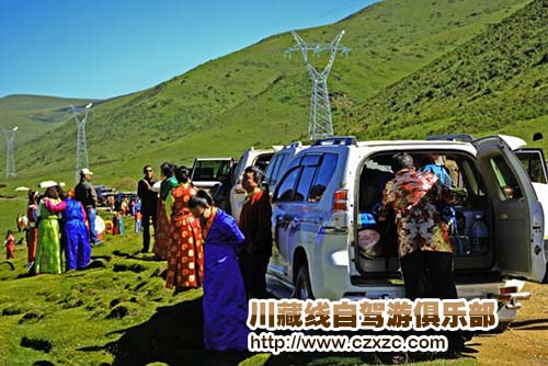 川藏線自駕游路上吃住貴嗎